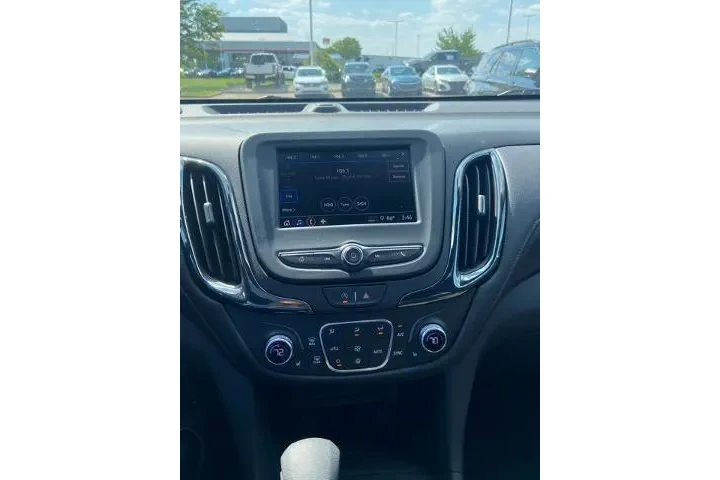 $25919 : Chevrolet Equinox 2024 RS 4d image 8