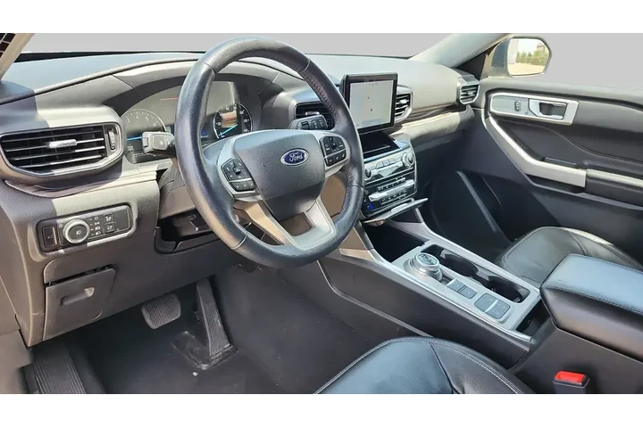 $26143 : Ford Explorer 2023 Limited 4 image 9