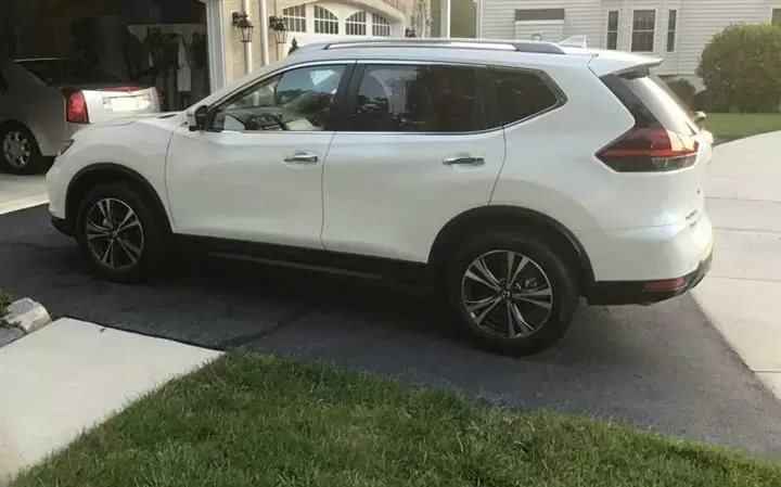 $12000 : 2020 Nissan Rogue SV image 5