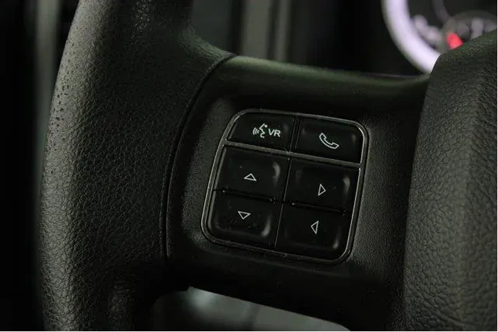 $29938 : Ram 1500 Classic 2022 4x2 Tr image 8