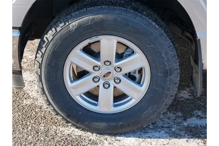 $36490 : Ford F-150 2023 4x4 XLT 4dr image 9