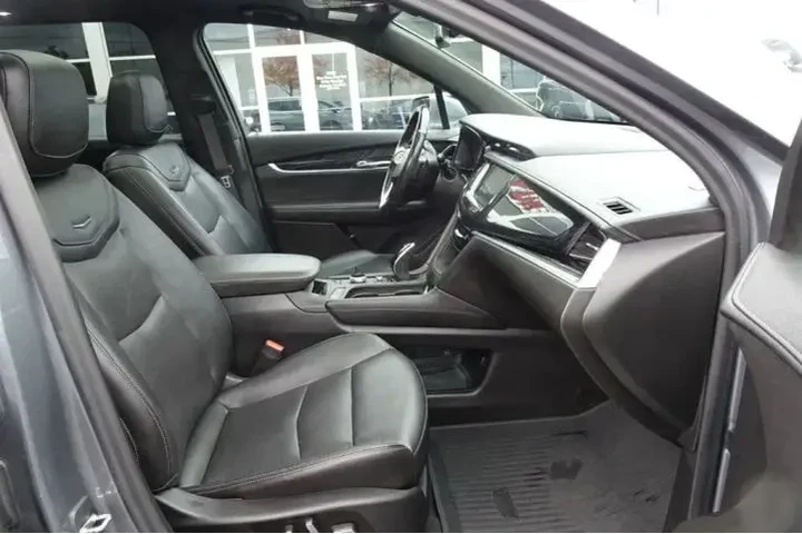 $21995 : 2020 XT6 image 8