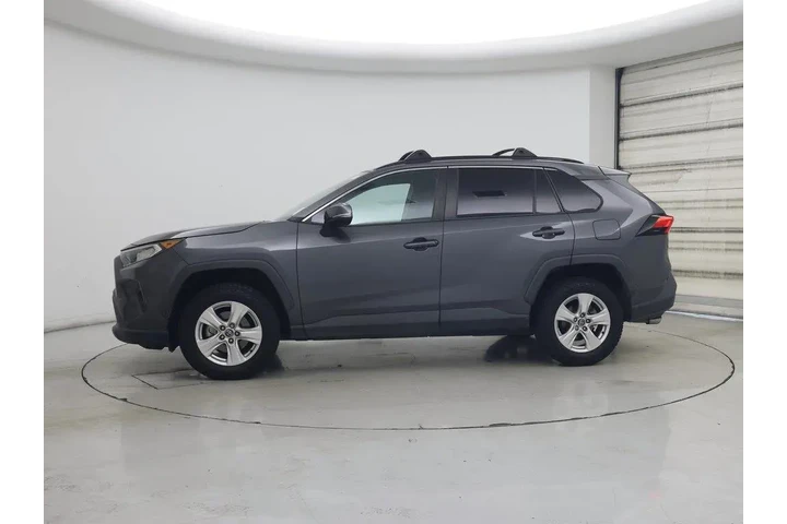 $25998 : Toyota RAV4 2021 AWD XLE 4dr image 3