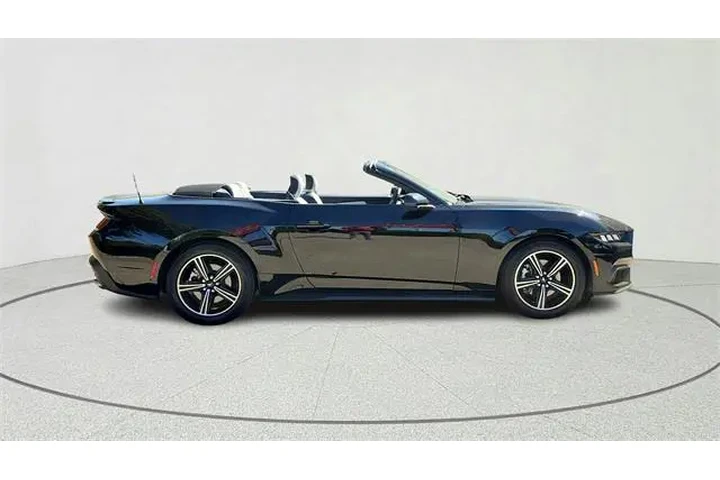 $33767 : Ford Mustang 2024 EcoBoost 2 image 2