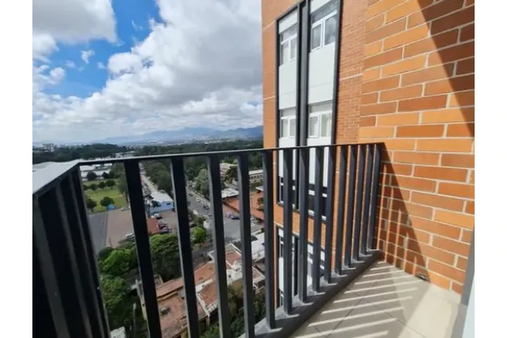 $813 : RENTA APARTAMENTO ZONA 11 image 6