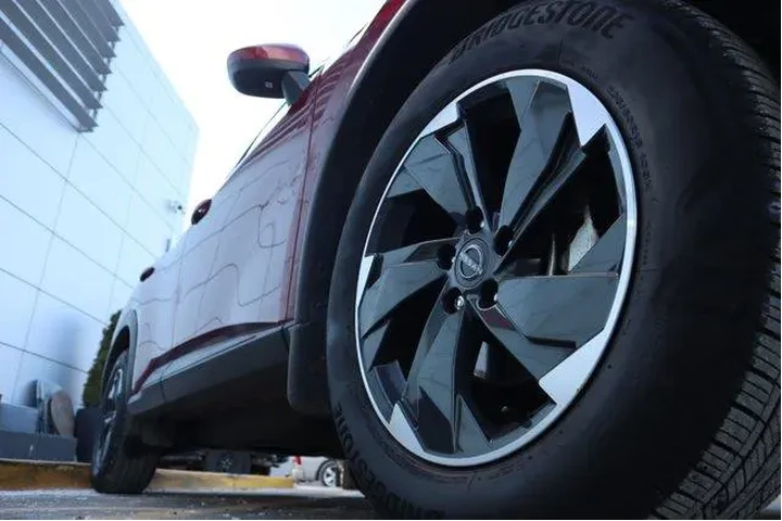 $24754 : Nissan Rogue 2025 AWD SV 4dr image 8