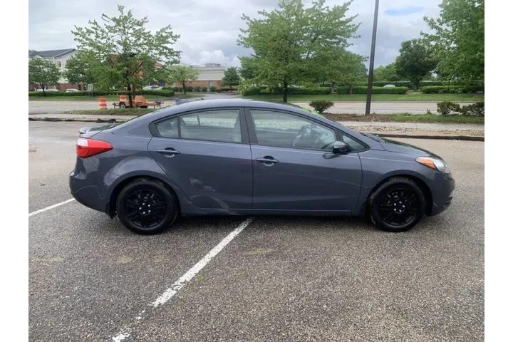 $7995 : 2015 Forte LX image 7