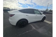 $27490 : Tesla Model Y 2023 AWD 4dr C thumbnail