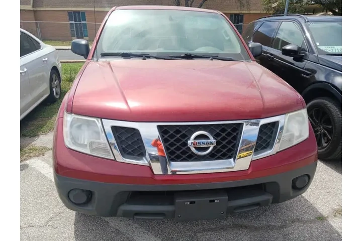 $12800 : 2017 Frontier S image 2
