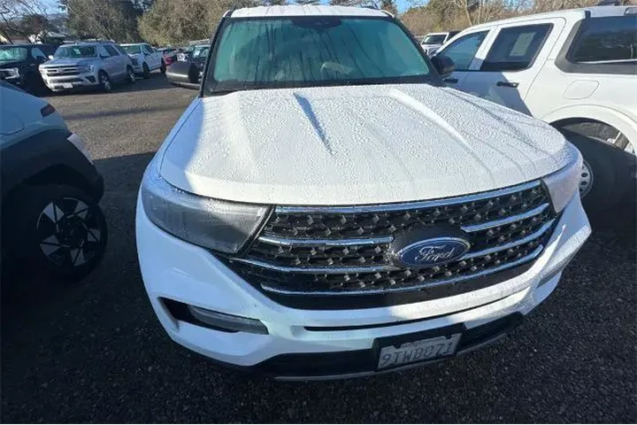 $27811 : Ford Explorer 2024 AWD XLT 4 image 5