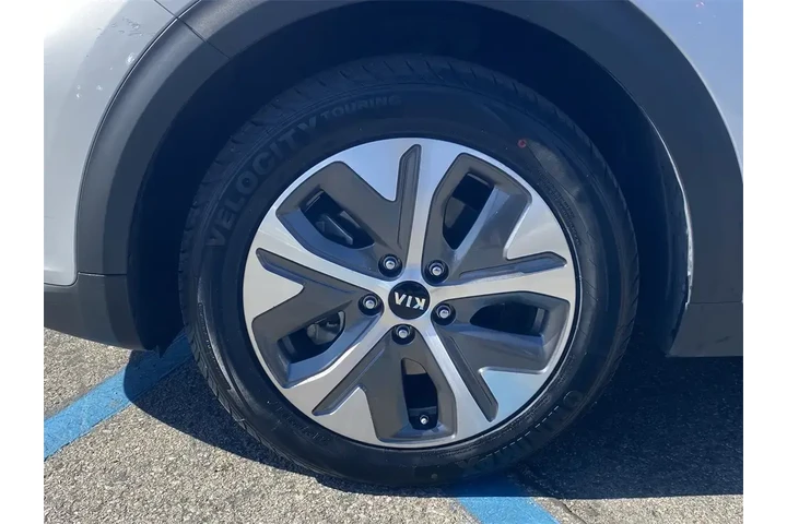 $12995 : Kia Niro EV 2020 EX 4dr Cros image 9