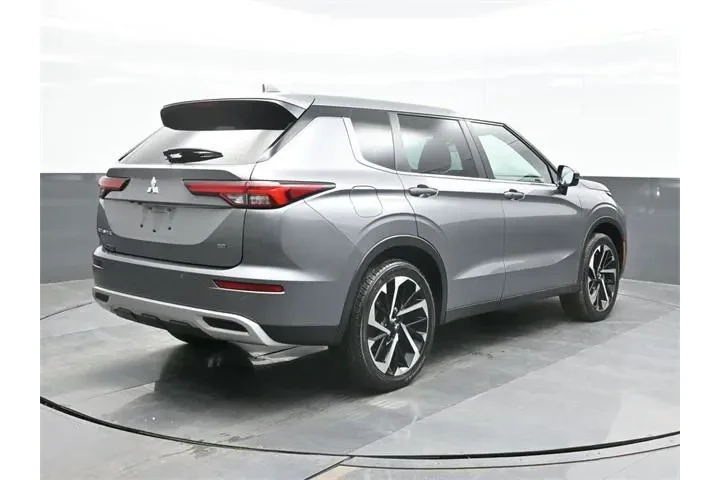 $22994 : Mitsubishi Outlander 2023 AW image 9