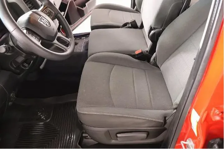 $19115 : Ram 1500 Classic 2022 4x2 Tr image 10