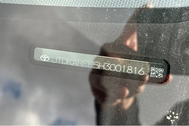 $19678 : Toyota Prius Prime 2017 Prem image 3