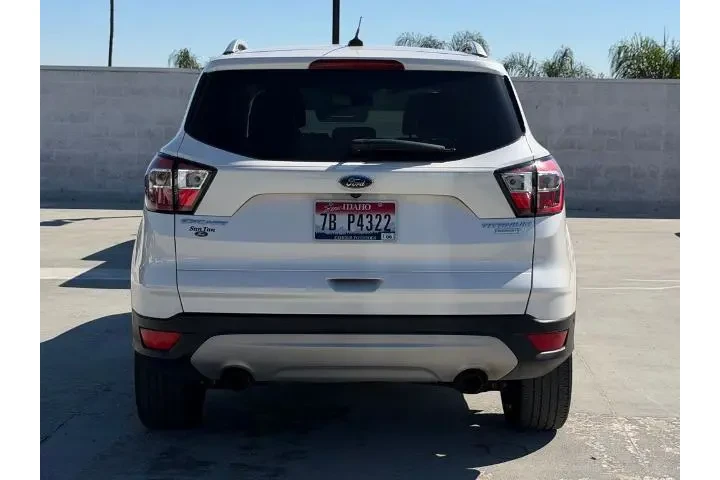 $15995 : Ford Escape 2017 Titanium 4d image 3