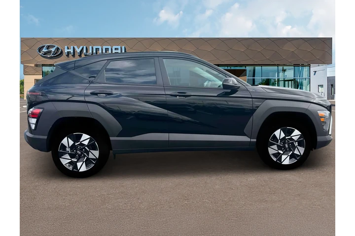 $27021 : Hyundai KONA 2025 AWD SEL Co image 9