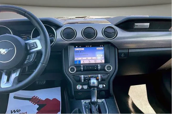 $21500 : Ford Mustang 2019 EcoBoost 2 image 9
