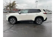 $22999 : Nissan Rogue 2023 SV 4dr Cro thumbnail