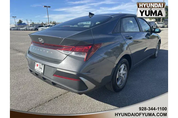 $23995 : Hyundai ELANTRA 2025 SE 4dr image 3