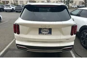 $38990 : Kia Sorento Plug-In Hybrid 2 thumbnail