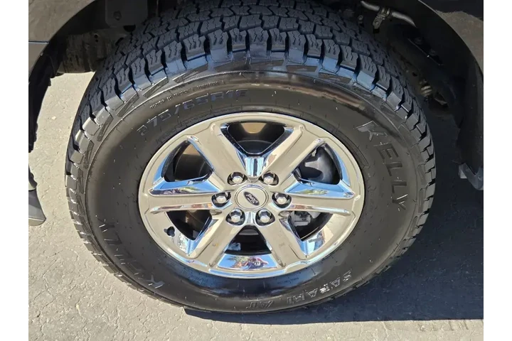 $38706 : Ford F-150 2024 4x4 XLT 4dr image 9