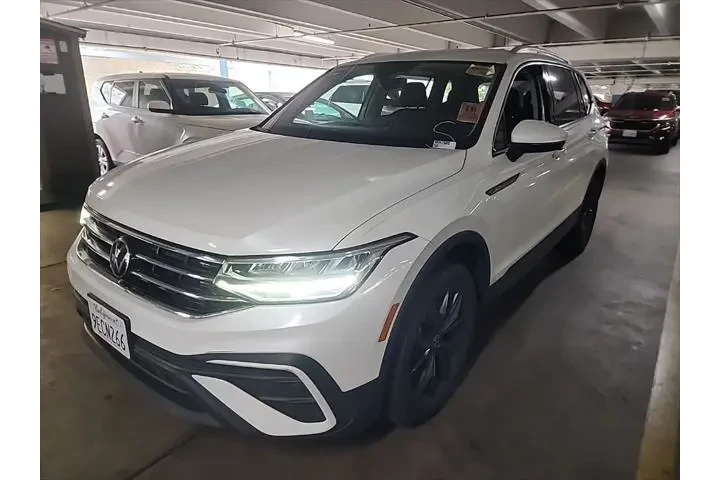 $22995 : Volkswagen Tiguan 2023 SE 4d image 4