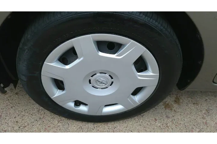 $8999 : 2012 xB image 10