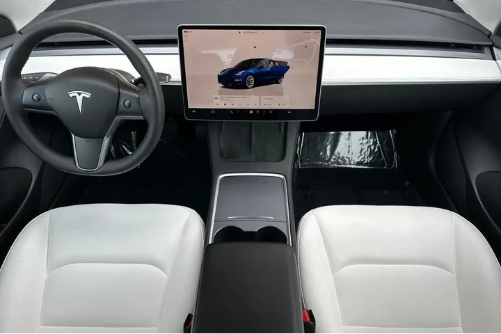 $26997 : Tesla Model 3 2023 4dr Sedan image 5