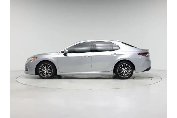 $22998 : Toyota Camry 2023 XLE 4dr Se image 3