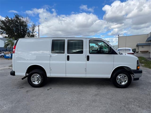 $22000 : Chevrolet Express G2500 image 8