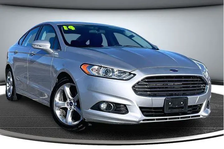 $6500 : Ford Fusion 2014 SE 4dr Seda image 3