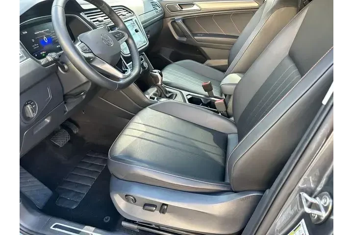 $22464 : Volkswagen Tiguan 2024 Wolfs image 9