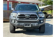 $25985 : Toyota Tacoma 2019 4x4 TRD P thumbnail