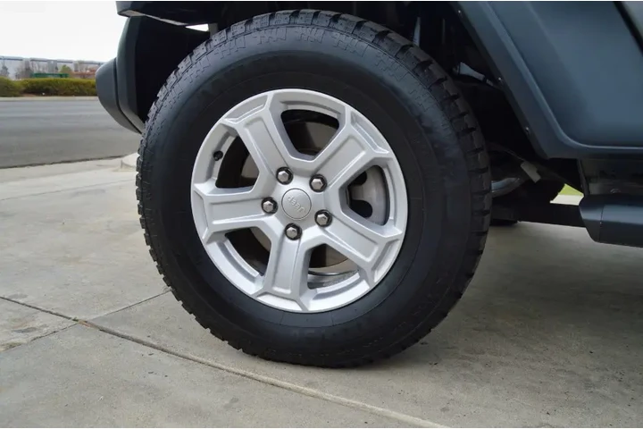 $23995 : Used 2019 Wrangler Unlimited image 9