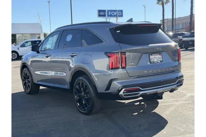 $24495 : Kia Sorento 2021 AWD SX Pres image 6