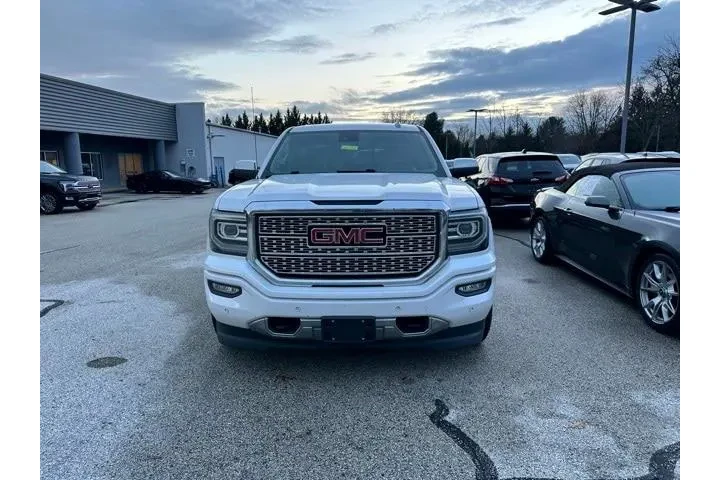$25593 : GMC Sierra 1500 2017 4x4 Den image 2