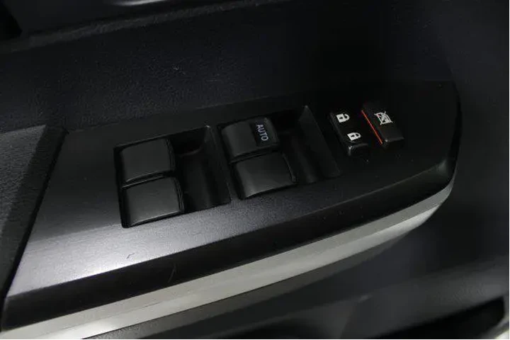 $24915 : Toyota Tundra 2016 4x4 TRD P image 7