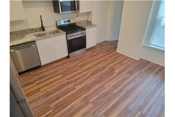 $1250 : Rental property with 2 bedro image 3