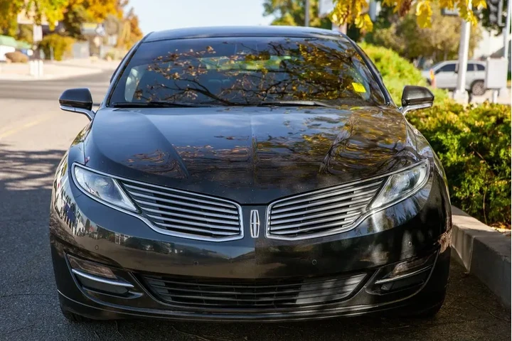 2015 MKZ image 3