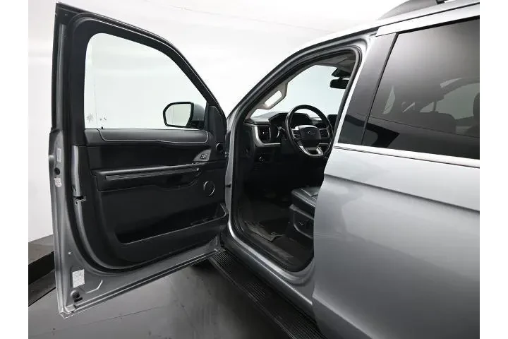 $39604 : Ford Expedition MAX 2024 4x4 image 9