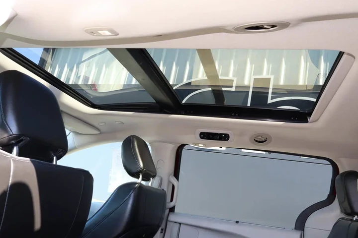 $14949 : 2020 Pacifica Limited FWD image 9