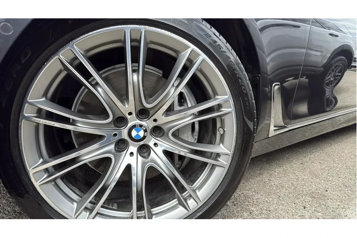 $26564 : BMW 7 Series 2019 740i 4dr S image 9