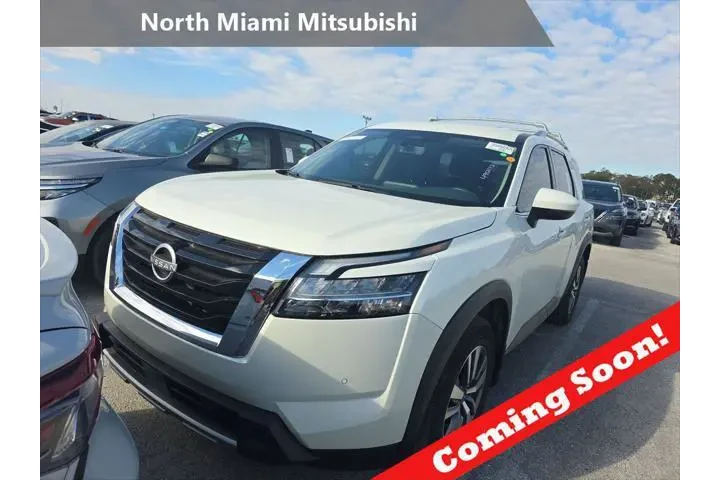 $29990 : Nissan Pathfinder 2024 SL 4d image 1