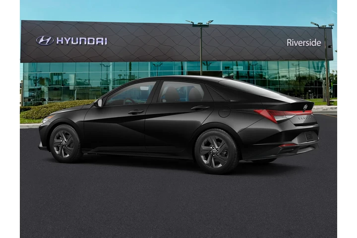 $19881 : Hyundai ELANTRA 2023 SEL 4dr image 4