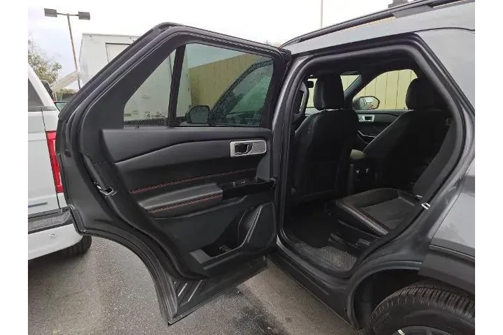$38085 : Ford Explorer 2024 ST-Line 4 image 5