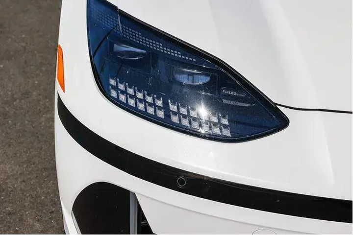 $20998 : Hyundai IONIQ 6 2023 SEL 4dr image 10