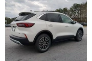 $27301 : Ford Escape Plug-In Hybrid 2 thumbnail