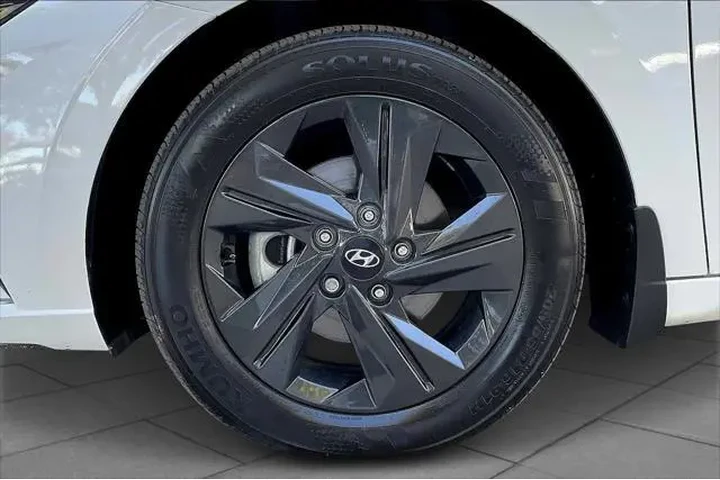 $20497 : Hyundai ELANTRA Hybrid 2023 image 7