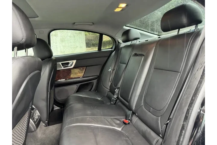 $7999 : 2015 XF 2.0T Premium image 9