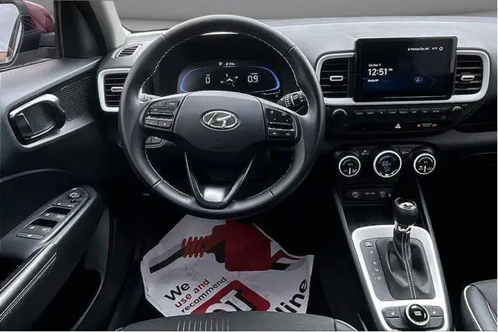 $21500 : Hyundai VENUE 2024 Limited 4 image 8
